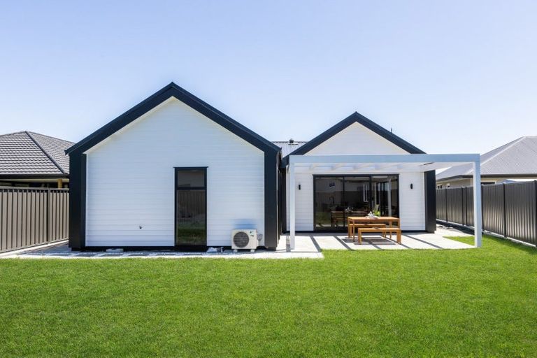 Photo of property in 20 Ruapehu Road, Poraiti, Napier, 4112