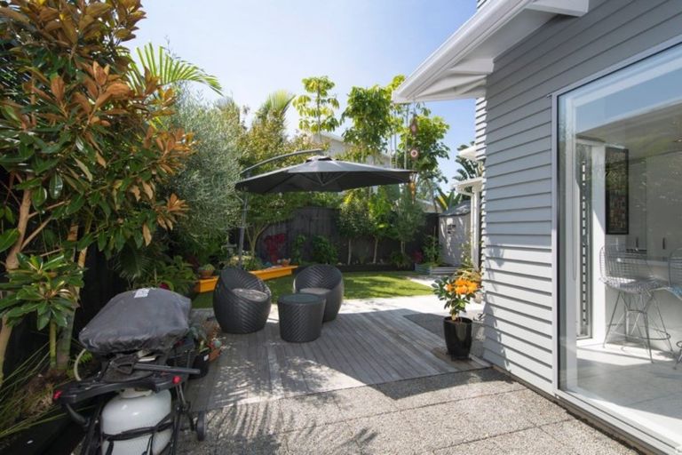 Property details for 13 Rama Road, Point Chevalier, Auckland, 1022