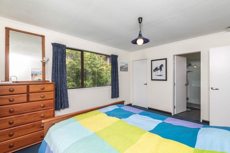 Photo of property in 39 Thatcher Crescent, Crofton Downs, Wellington, 6035