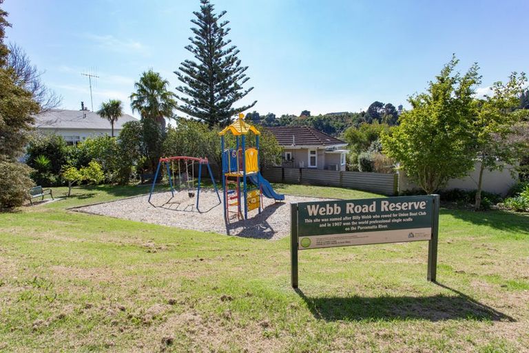 Photo of property in 18 Webb Road, Durie Hill, Whanganui, 4500