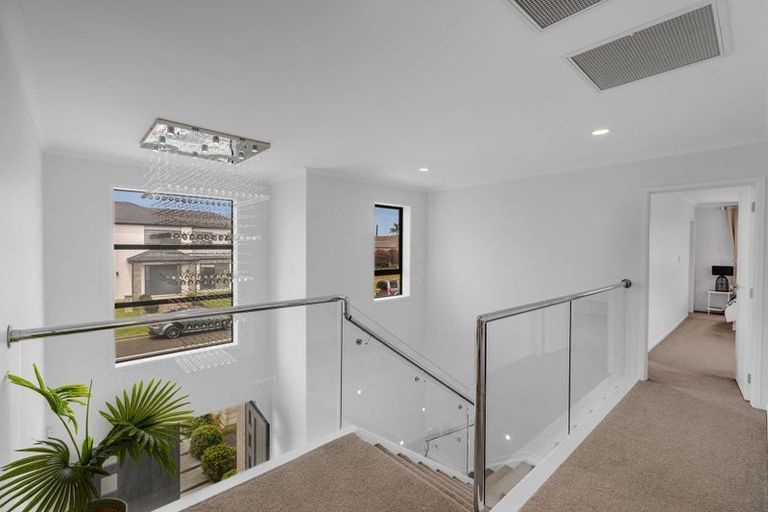 Photo of property in 62 Donegal Park Drive, Flat Bush, Auckland, 2019
