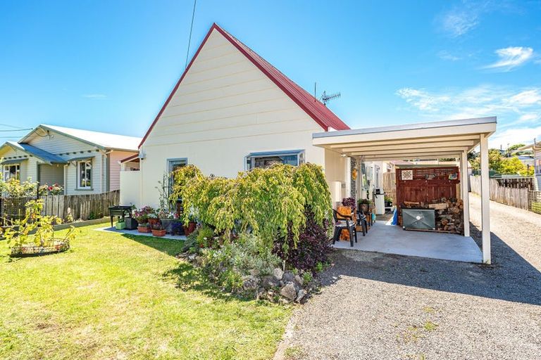 Photo of property in 6a Nikau Street, Tawhero, Whanganui, 4501