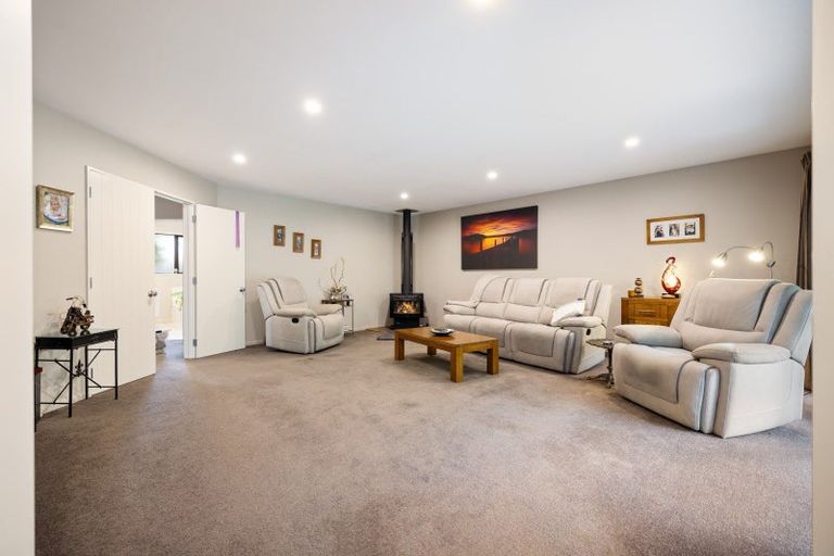 Photo of property in 11 Willowside Place, Amberley, 7410