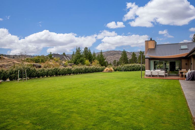 Photo of property in 98 Aronui Road, Bridge Hill, Alexandra, 9320