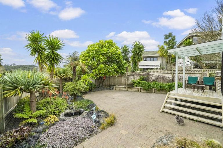Photo of property in 24 Houston Place, Bayview, Auckland, 0629