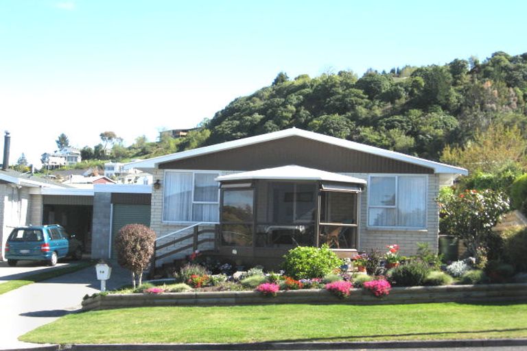 Photo of property in 1/5 Reeves Road, Acacia Bay, Taupo, 3330