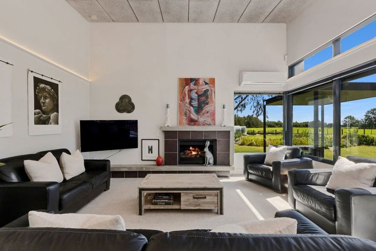 Photo of property in 24 Angus Place, Rangiora, 7400