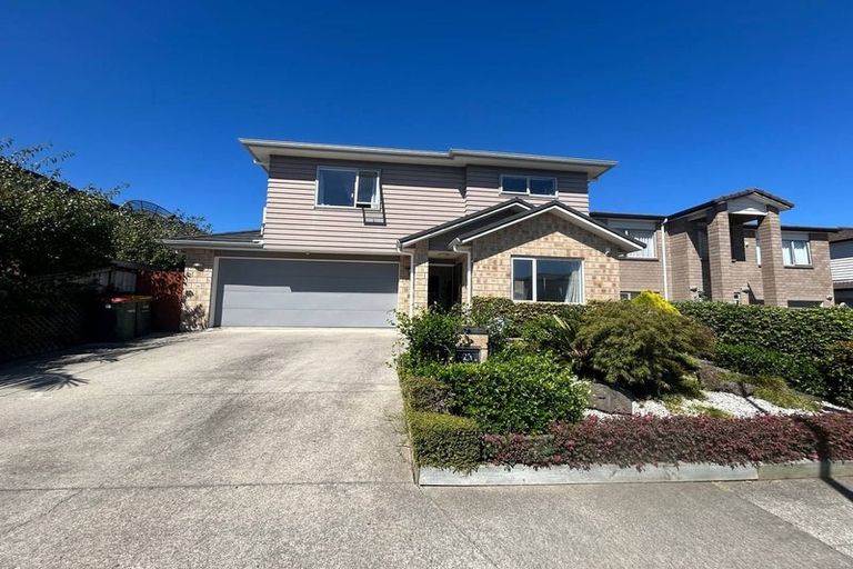 Photo of property in 23 Kerrykeel Drive, Flat Bush, Auckland, 2019