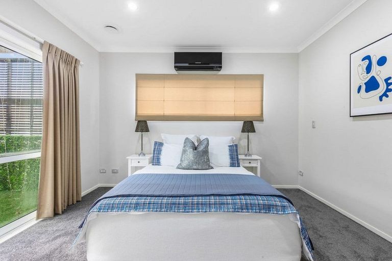 Photo of property in 8 Andy Crescent, Flat Bush, Auckland, 2016