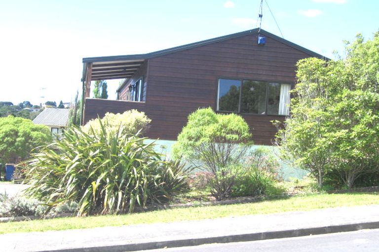 Photo of property in 19 Anne Mclean Drive, Bayview, Auckland, 0629