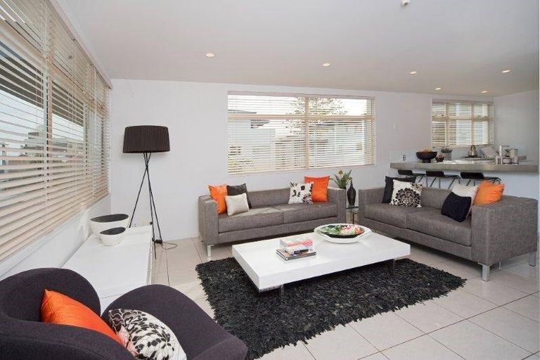 Photo of property in 30 York Street, Russell, 0202