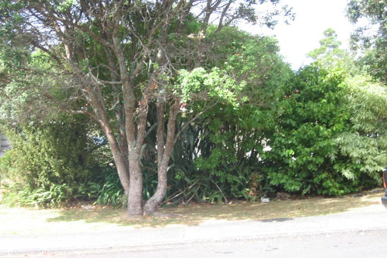 Photo of property in 2/5 Teviot Place, Totara Vale, Auckland, 0629