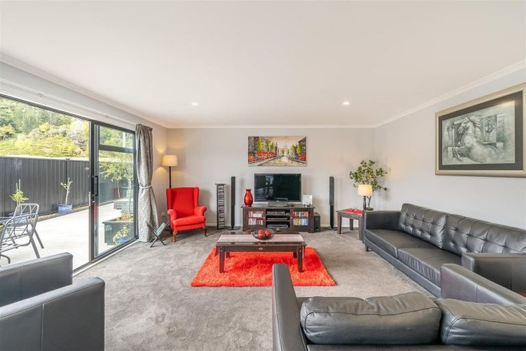 Photo of property in 12 Fenwick Crescent, Wallaceville, Upper Hutt, 5018