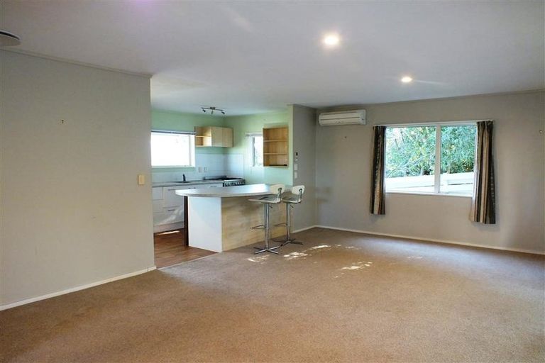 Photo of property in 64 D'oyly Drive, Stanmore Bay, Whangaparaoa, 0932
