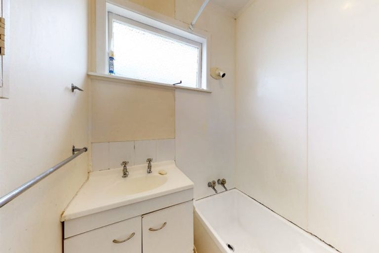 Photo of property in 10 Bythell Street, Wainuiomata, Lower Hutt, 5014