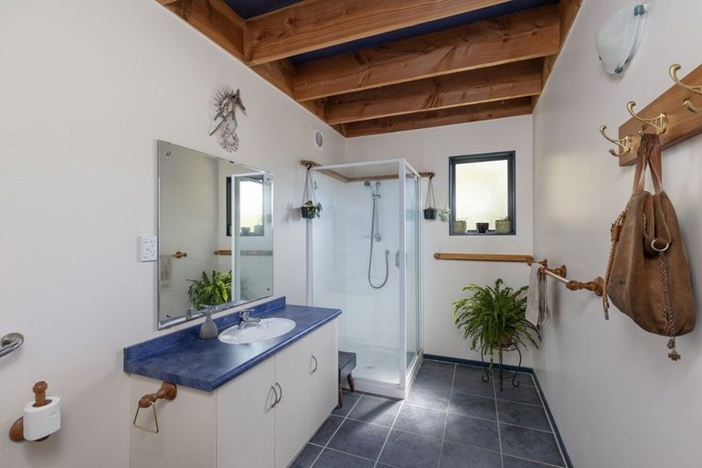 Photo of property in 56 Moenui Road, Havelock, Picton, 7281