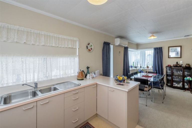 Photo of property in 15 Cook Street, Foxton, 4814