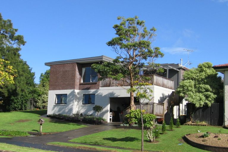 Photo of property in 17 Clipper Place, Shelly Park, Auckland, 2014