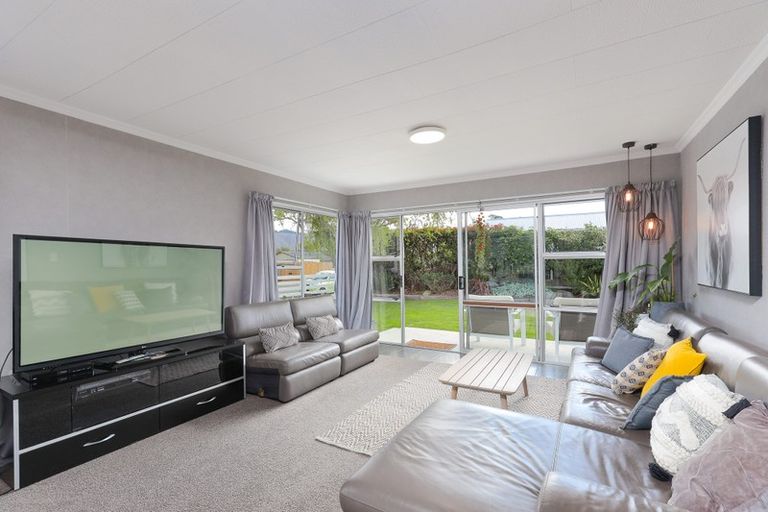 Photo of property in 6 Windlesham Place, Wakefield, 7025