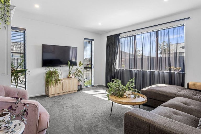 Photo of property in 31 Angus Place, Rangiora, 7400