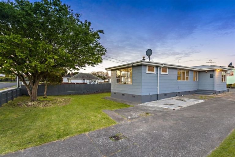 Photo of property in 1/14 Beaumonts Way, Manurewa, Auckland, 2102