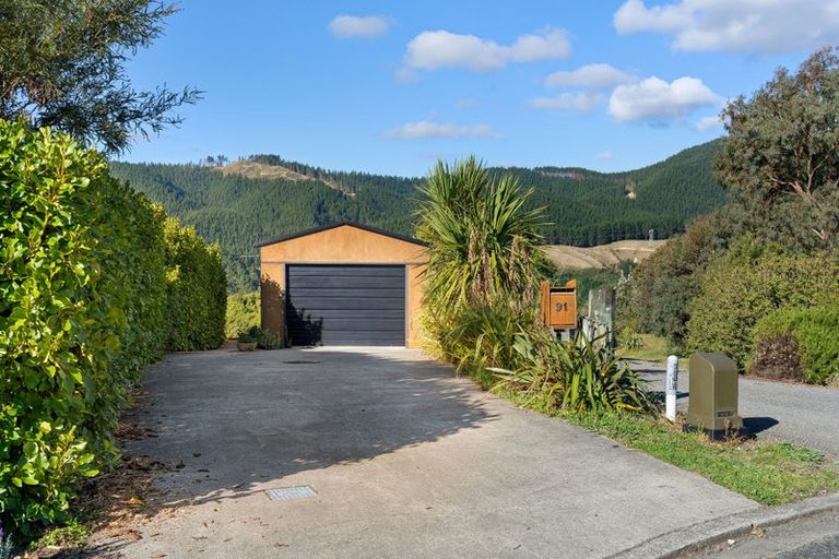 Photo of property in 91 Panorama Drive, Paraparaumu, 5032