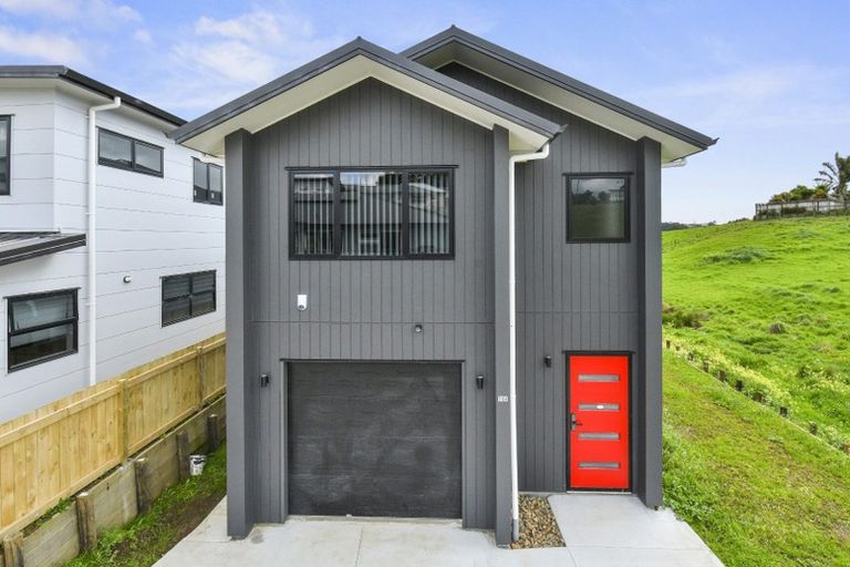 Photo of property in 10 Ambedkar Way, Pukekohe, 2120