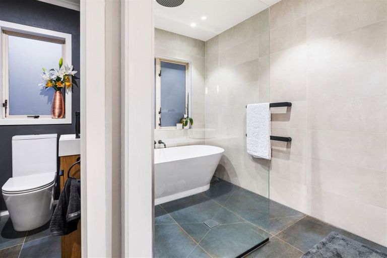 Photo of property in 15 Cinnabar Place, Westgate, Auckland, 0614