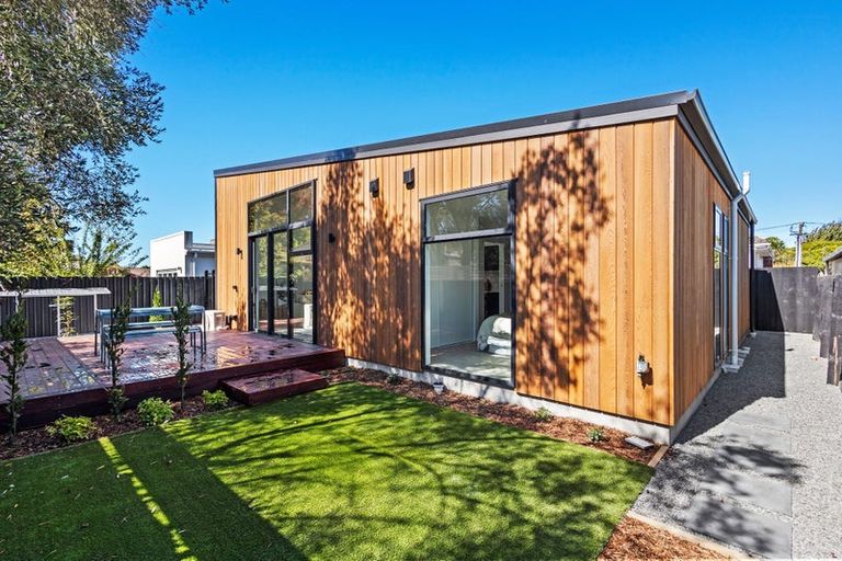 Photo of property in 207a Weston Road, St Albans, Christchurch, 8052