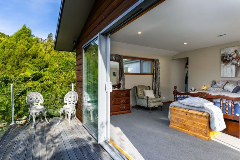 Photo of property in 19 Mccormicks Road, Whatamango Bay, Picton, 7281