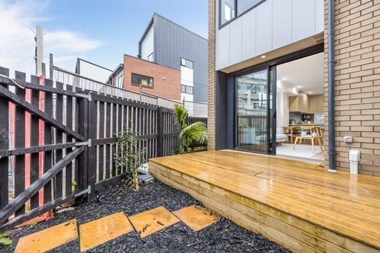Photo of property in 42b Westgate Drive, Westgate, Auckland, 0614