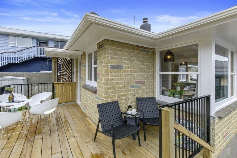 Photo of property in 2 Bella Grove, Naenae, Lower Hutt, 5011