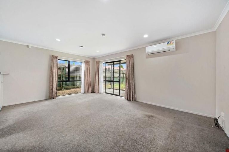 Photo of property in 69 Glen Marine Parade, Glendene, Auckland, 0602