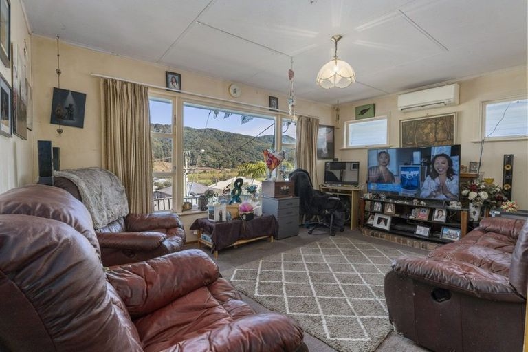 Photo of property in 113 Coast Road, Wainuiomata, Lower Hutt, 5014
