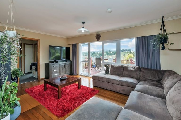 Photo of property in 16 Onerahi Road, Onerahi, Whangarei, 0110