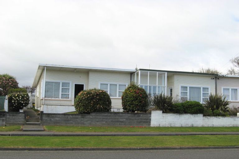 Photo of property in 132 Cambridge Street, Levin, 5510