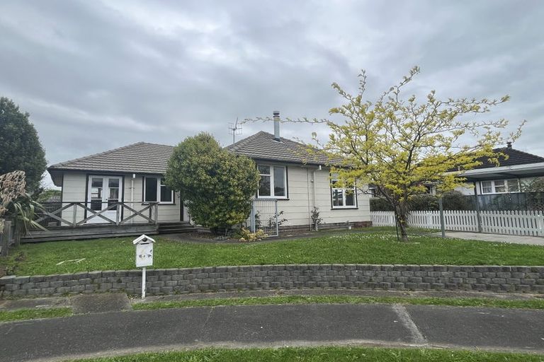Photo of property in 6 Ayr Place, Hokowhitu, Palmerston North, 4410