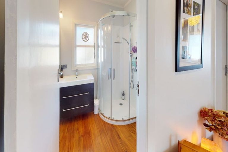 Photo of property in 5 Tower Crescent, Durie Hill, Whanganui, 4500