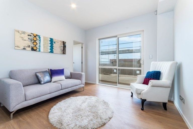 Photo of property in 37 Tinaku Road, Flat Bush, Auckland, 2019