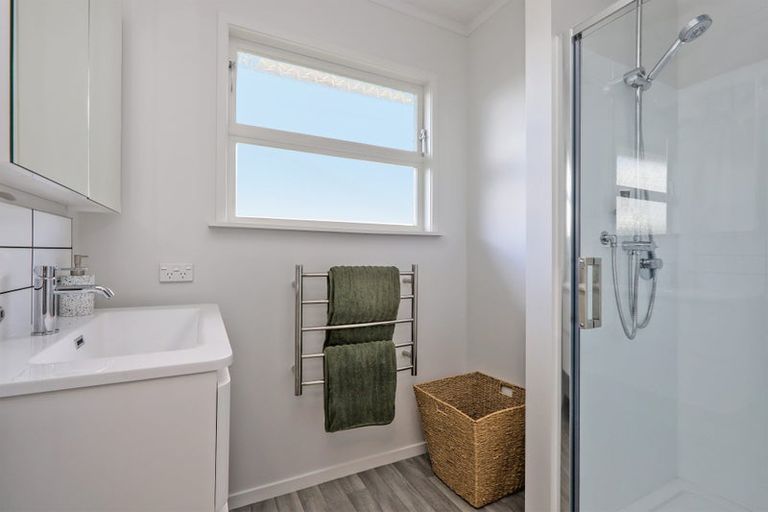 Photo of property in 24 Deal Crescent, Flaxmere, Hastings, 4120