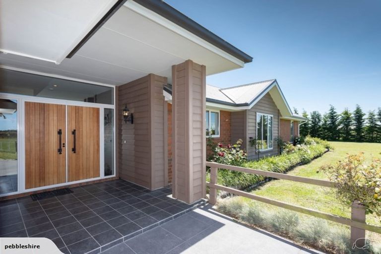 Photo of property in 27 Tupelo Place, Swannanoa, Rangiora, 7476