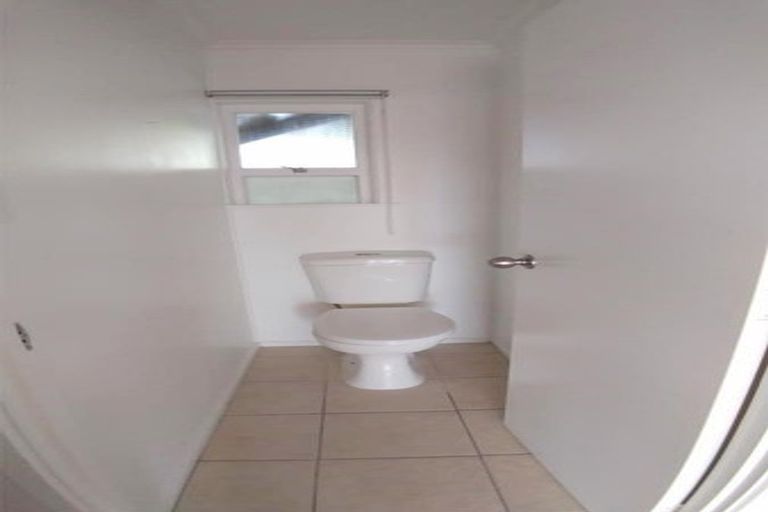 Photo of property in 2/198 Hurstmere Road, Takapuna, Auckland, 0622