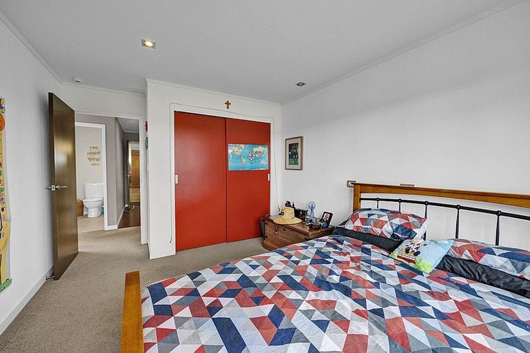 Photo of property in 17 Lower Duthie Road, Kapuni, Hawera, 4675