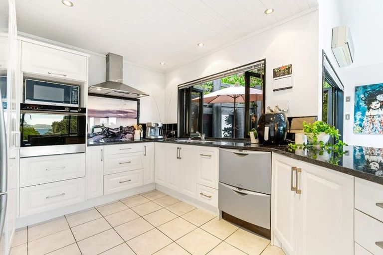 Photo of property in 12 Sunburst Avenue, Snells Beach, 0920