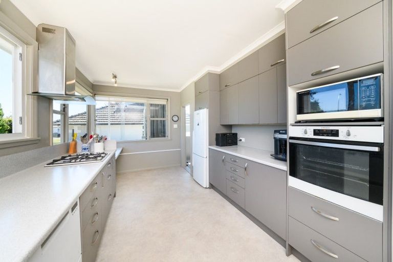 Photo of property in 33 Sheffield Street, Awapuni, Palmerston North, 4412