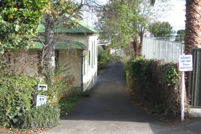 Photo of property in 19 Cobden Road, Bluff Hill, Napier, 4110