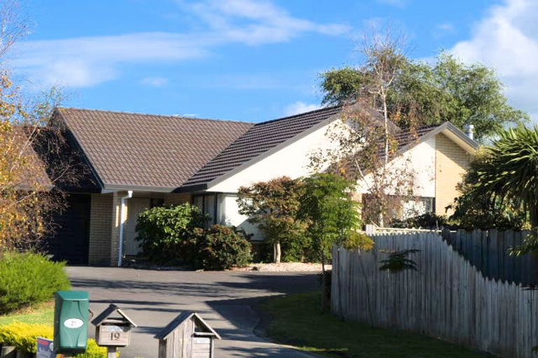 Photo of property in 17 Thirlmere Rise, Northpark, Auckland, 2013