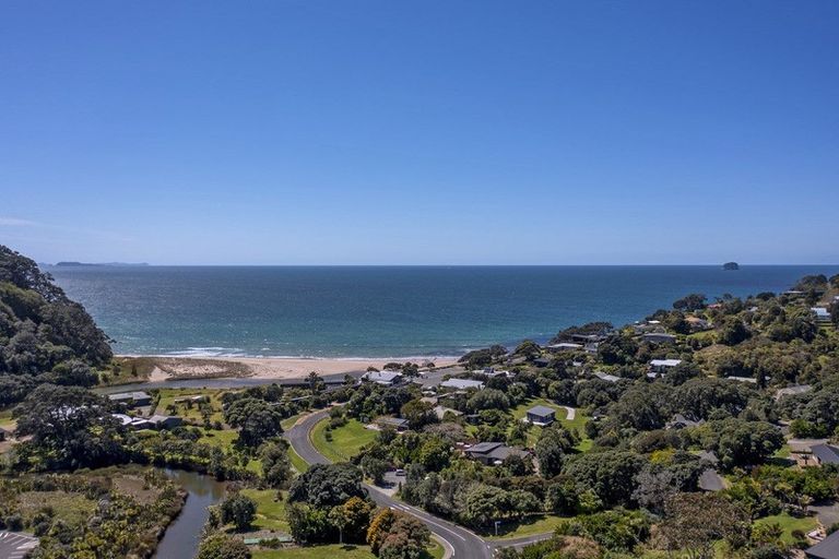 Photo of property in 6 Te Puia Place, Hot Water Beach, Whitianga, 3591