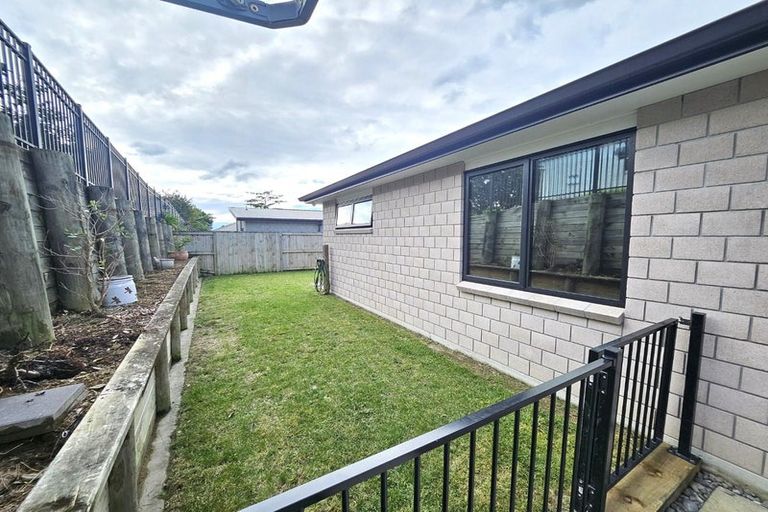 Photo of property in 12 Massee Way, Te Puke, 3119