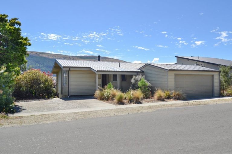 Photo of property in 54 Oregon Drive, Kelvin Heights, Queenstown, 9300